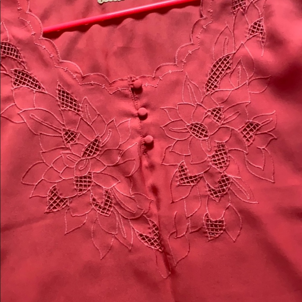 Pink blouse - Picture 2 of 3
